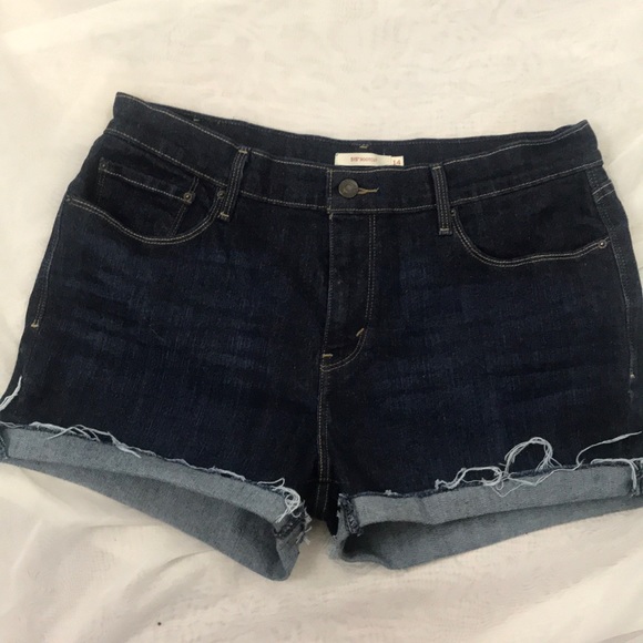 Levi’s 515 distressed edge cutoffs Size 14 - Picture 3 of 6